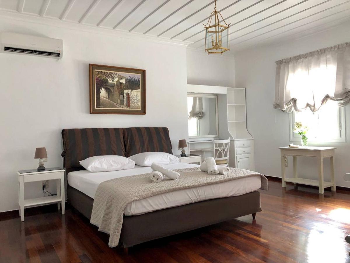 Villa Andros Epoque Livádhia Exteriör bild