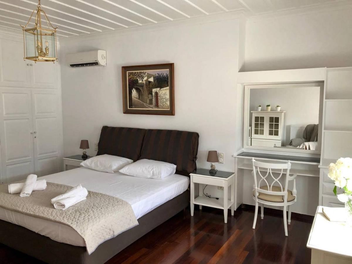 Villa Andros Epoque Livádhia Exteriör bild